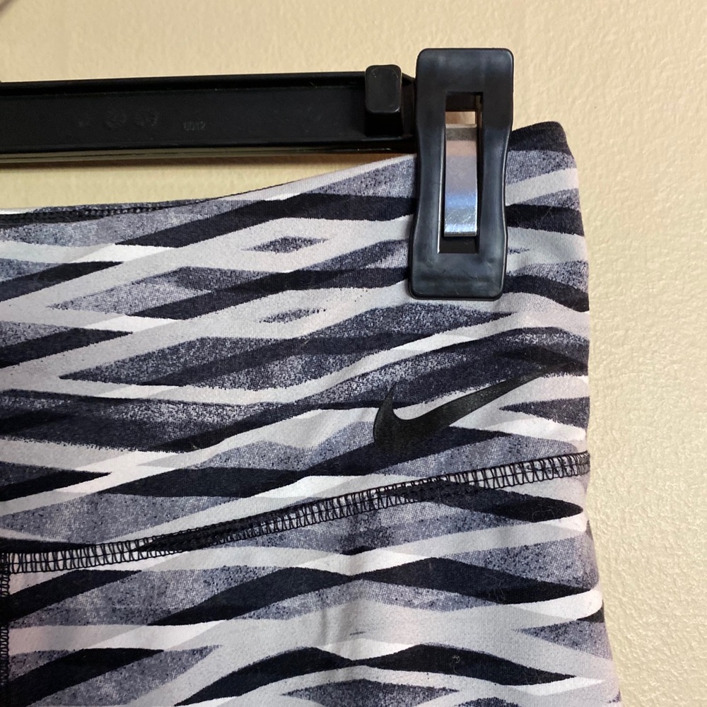 Nike cropped athletic pants